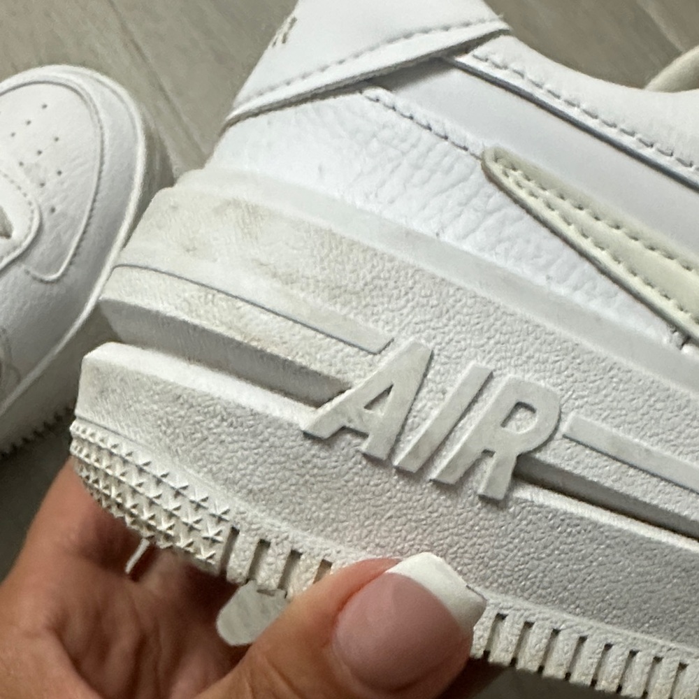 Nike Air Force 1 Low White Sneakers kids size 5 - Picture 10 of 12